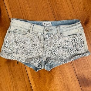 Aeropostal jean shorts with floral print